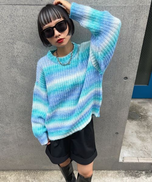 PAGEBOY（ページボーイ）の「グラデーションクルーニット（トップス・レディース・モノトーン10/グリーン系70/ブルー系80・F）」の11枚目の写真