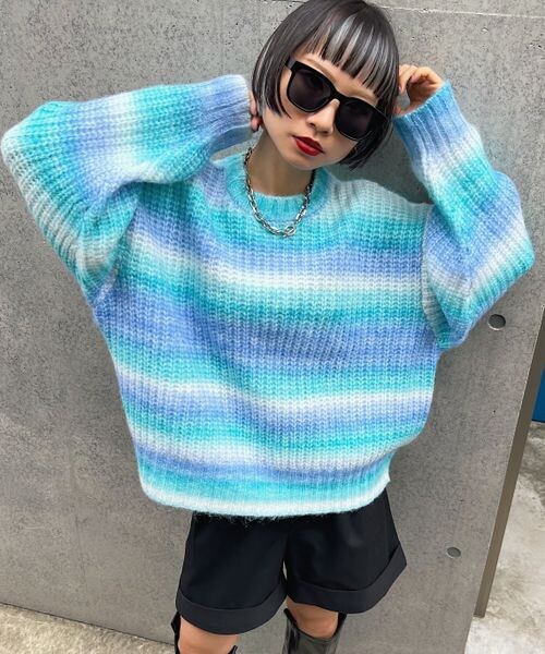PAGEBOY（ページボーイ）の「グラデーションクルーニット（トップス・レディース・モノトーン10/グリーン系70/ブルー系80・F）」の10枚目の写真