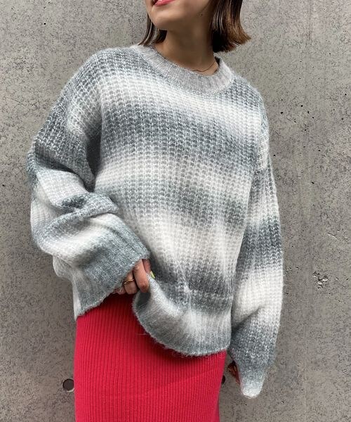 PAGEBOY（ページボーイ）の「グラデーションクルーニット（トップス・レディース・モノトーン10/グリーン系70/ブルー系80・F）」の5枚目の写真