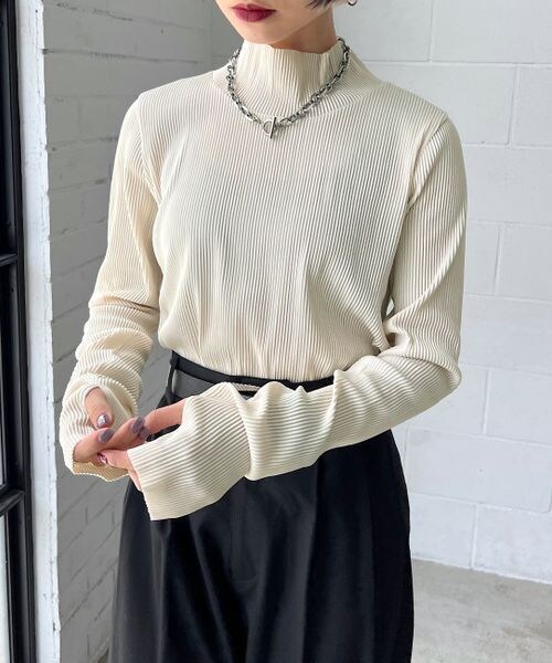 PAGEBOY（ページボーイ）の「リップルプリーツテレコタートル（トップス・レディース・オフホワイト05/ブラック09/オレンジ45/ダークブラウン58/ペールブルー89・F）」の8枚目の写真