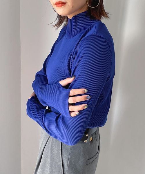 PAGEBOY（ページボーイ）の「リップルプリーツテレコタートル（トップス・レディース・オフホワイト05/ブラック09/オレンジ45/ダークブラウン58/ペールブルー89・F）」の5枚目の写真