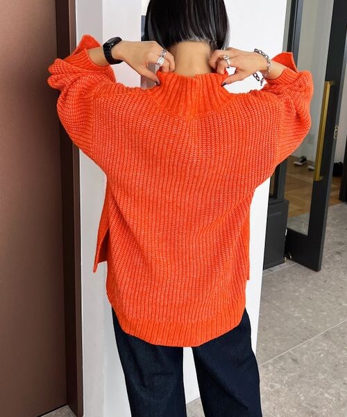 PAGEBOY（ページボーイ）の「アゼスリットタートルニット（トップス・レディース・オフホワイト05/ブラック09/オレンジ45/ベージュ55/ペールブルー89・F）」の17枚目の写真