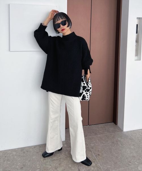 黒ニットページ PAGEBOY（ページボーイ）の「アゼスリットタートルニット（）」 - WEAR