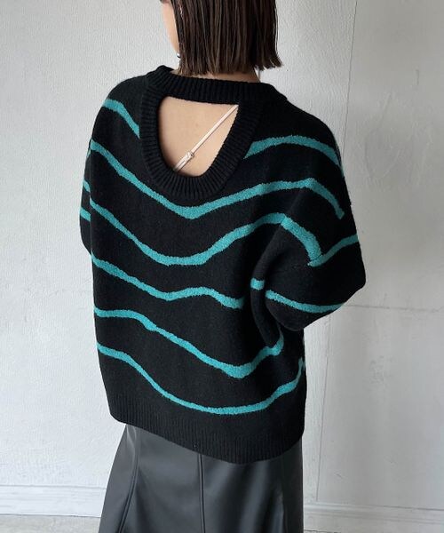 PAGEBOY（ページボーイ）の「バックオープンマーブル柄ニット（トップス・レディース・オフホワイト05/ブラック09/パープル95・F）」の11枚目の写真