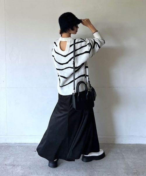 PAGEBOY（ページボーイ）の「バックオープンマーブル柄ニット（トップス・レディース・オフホワイト05/ブラック09/パープル95・F）」の9枚目の写真