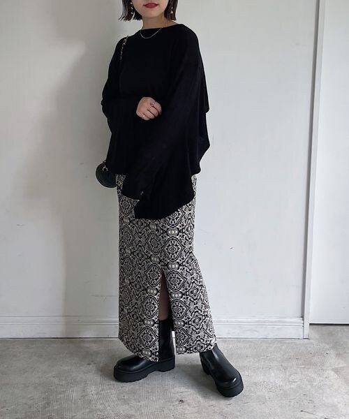 PAGEBOY（ページボーイ）の「シアーフレアニット（トップス・レディース・オフホワイト05/ブラック09/ピーコック84・F）」の12枚目の写真