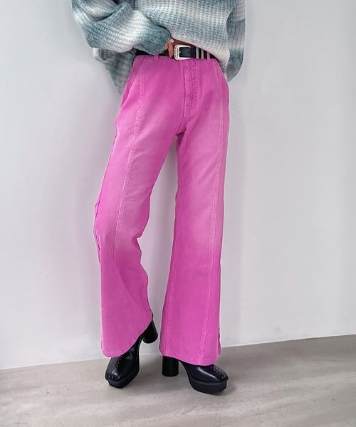 PAGEBOY（ページボーイ）の「コールテンフレアパンツ（パンツ・レディース・オフホワイト05/チャコール18/モーブ23/ブルー82・S/M/L）」の11枚目の写真