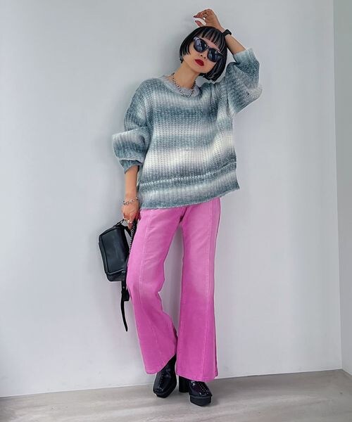 PAGEBOY（ページボーイ）の「コールテンフレアパンツ（パンツ・レディース・オフホワイト05/チャコール18/モーブ23/ブルー82・S/M/L）」の14枚目の写真