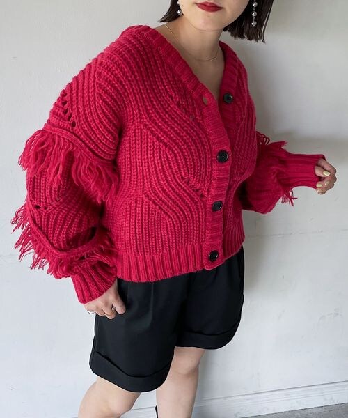 PAGEBOY（ページボーイ）の「フリンジショートカーディガン（トップス・レディース・オフホワイト05/ブラック09/チェリー35・F）」の17枚目の写真