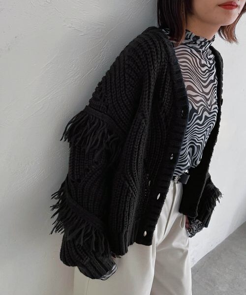 PAGEBOY（ページボーイ）の「フリンジショートカーディガン（トップス・レディース・オフホワイト05/ブラック09/チェリー35・F）」の13枚目の写真