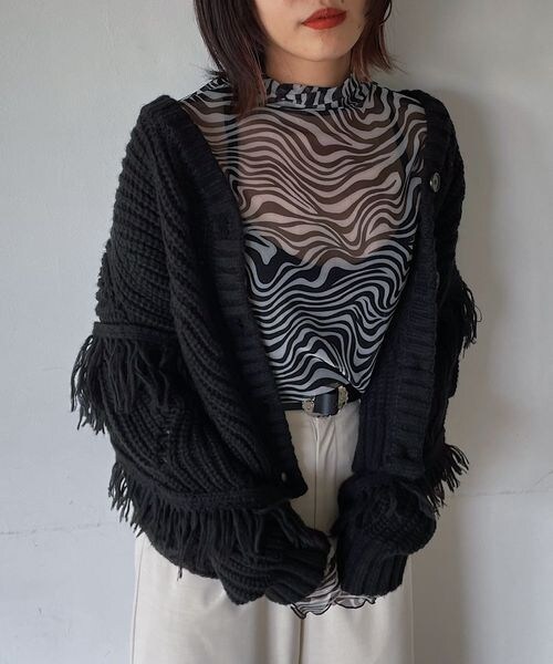 PAGEBOY（ページボーイ）の「フリンジショートカーディガン（トップス・レディース・オフホワイト05/ブラック09/チェリー35・F）」の11枚目の写真