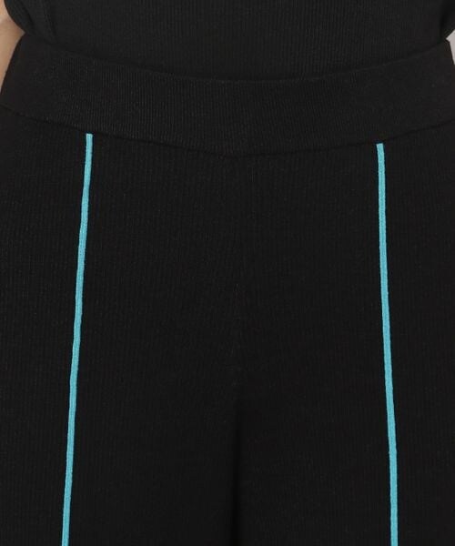 PAGEBOY（ページボーイ）の「カラーラインニットフレアパンツ（パンツ・レディース・オフホワイト05/ブラック09・F）」の14枚目の写真