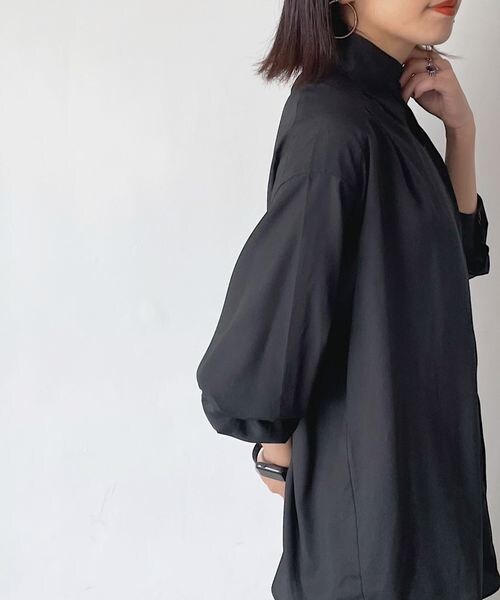 PAGEBOY（ページボーイ）の「ハイネックチュニックブラウス（トップス・レディース・オフホワイト05/ブラック09/ターコイズ76・F）」の7枚目の写真