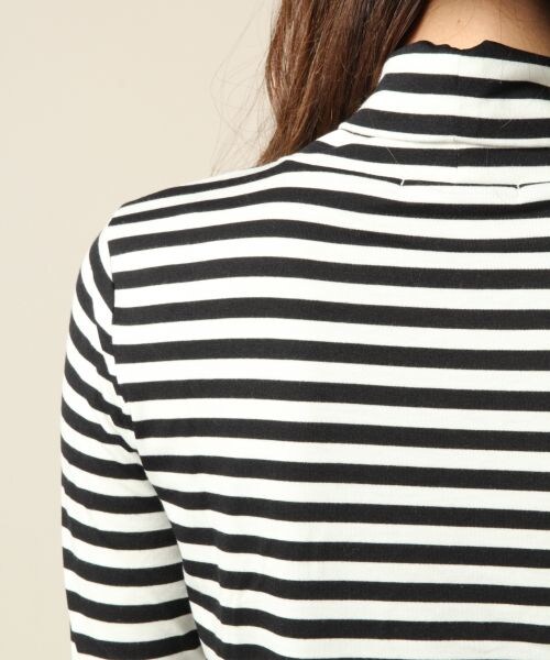 LOWRYS FARM（ローリーズファーム）の「ベアタートルネックロングスリーブ（トップス・レディース・オフ/ブラック/ブラック×ボーダー/グレー/ブラウン×ボーダー・Ｍ/Ｌ）」の14枚目の写真