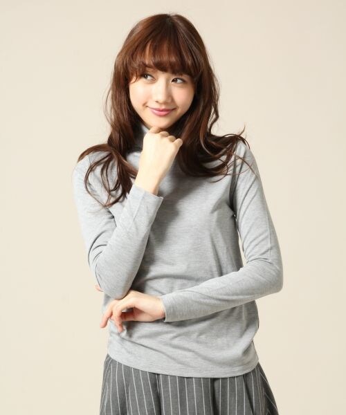 LOWRYS FARM（ローリーズファーム）の「ベアタートルネックロングスリーブ（トップス・レディース・オフ/ブラック/ブラック×ボーダー/グレー/ブラウン×ボーダー・Ｍ/Ｌ）」の4枚目の写真