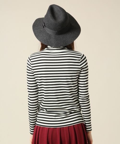 LOWRYS FARM（ローリーズファーム）の「ベアタートルネックロングスリーブ（トップス・レディース・オフ/ブラック/ブラック×ボーダー/グレー/ブラウン×ボーダー・Ｍ/Ｌ）」の7枚目の写真