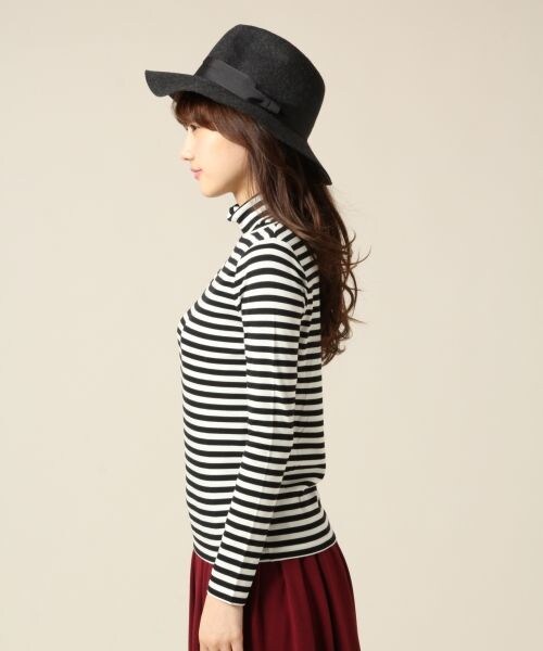 LOWRYS FARM（ローリーズファーム）の「ベアタートルネックロングスリーブ（トップス・レディース・オフ/ブラック/ブラック×ボーダー/グレー/ブラウン×ボーダー・Ｍ/Ｌ）」の6枚目の写真