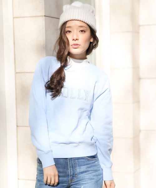 LOWRYS FARM（ローリーズファーム）の「スウェットロゴプルオーバーロングスリーブ３（トップス・レディース・オフ/グレー/サックス・Ｍ/Ｌ）」の3枚目の写真