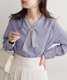 natural couture（ナチュラルクチュール）の「WEB限定/osonoパールリバー釦クロスボータイブラウス（シャツ/ブラウス）」