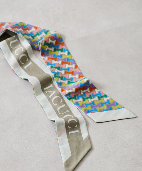 IACUCCI(イアクッチ)の「モノグランマ シャルパ COTTON/SILK(バンダナ/スカーフ・レディース・カラーなし/アイボリー・FREE)」の1枚目の写真