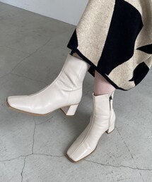 CAPRICIEUX LE'MAGE（カプリシューレマージュ）の「センターパイピングショートブーツ（ブーツ）」