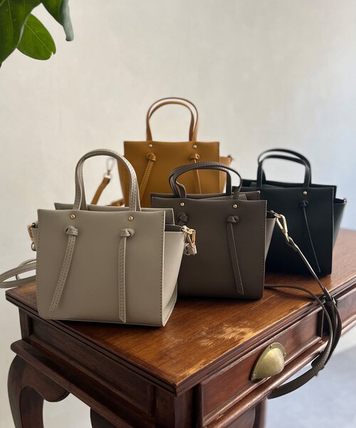 Chez toi(シェトワ)の「マイクロショルダーBAG(ショルダーバッグ・レディース・ライトグレー/モカ/マスタード/ブラック・FREE)」の1枚目の写真