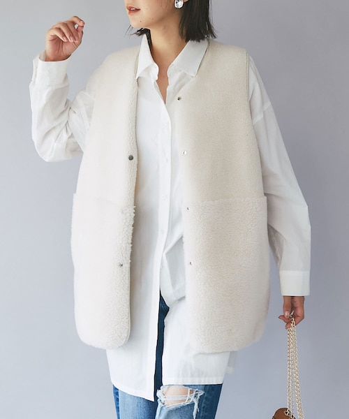 RIVE DROITE（リヴドロワ）の「【新鮮さのある2wayベスト】リバーシブルボアベスト（ベスト・レディース・オフホワイト/ベージュ・F）」の2枚目の写真