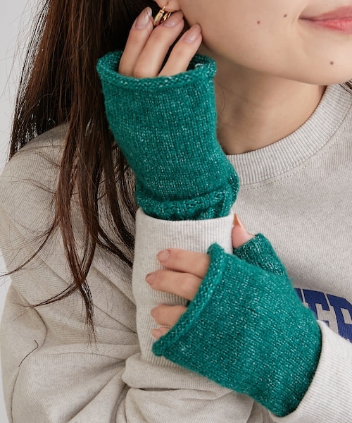 CIAOPANIC TYPY（チャオパニックティピー）の「ショートアームウォーマー（手袋・レディース・オフホワイト/ブラウン/グリーン/ブラック・ONE）」の2枚目の写真