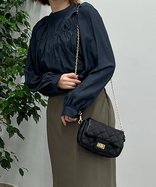 un dix cors(アンディコール)の「《予約》【今季トレンドアイテム】チェーンキルティングバッグ(ショルダーバッグ・レディース・ホワイト/ブルー/グリーン/ブラック・F)」の2枚目の写真