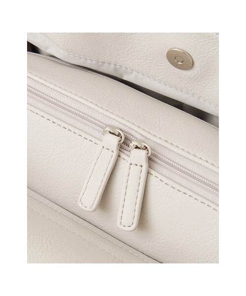 KBF(ケイビーエフ)の「KBF+ マルチポケットボストンBAG(バッグ・レディース・Gray/White/Black・one)」の21枚目の写真