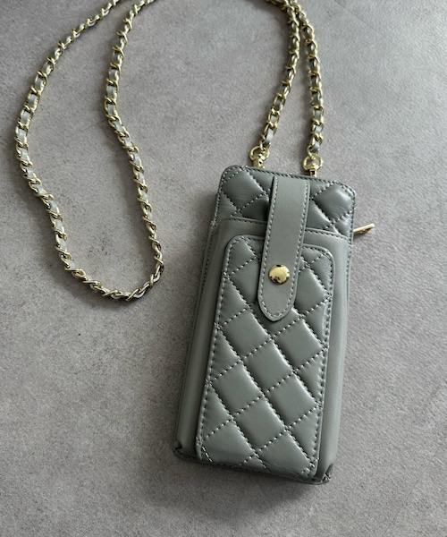 DouDou（ドゥドゥ）の「キルティングスマホショルダー（トートバッグ・レディース・アイボリー/グレー/ブラック・F）」の2枚目の写真