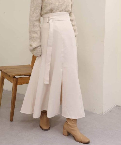 one after another NICE CLAUP(ワンアフターアナザーナイスクラップ)の「フロントスリットマーメイドスカート(スカート・レディース・アイボリー/ピンク/ブラック/ブラック系その他・1/2)」の1枚目の写真