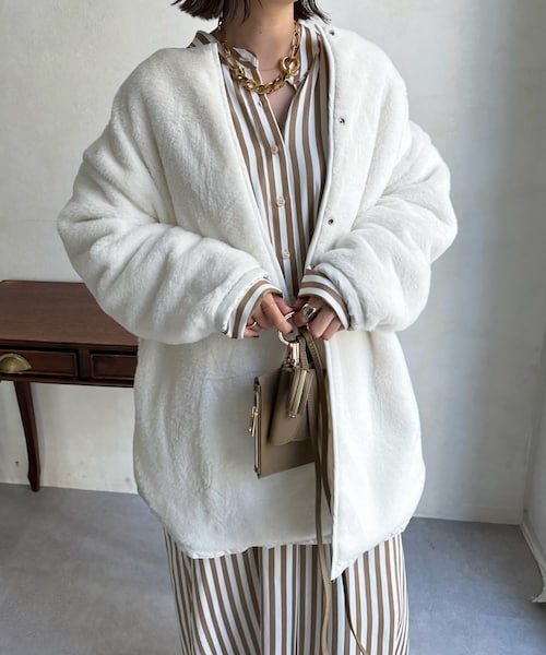 DouDou(ドゥドゥ)の「リバーシブルキルティングハーフコート(その他アウター・レディース・オフホワイト/グレージュ/ブラック・F)」の1枚目の写真