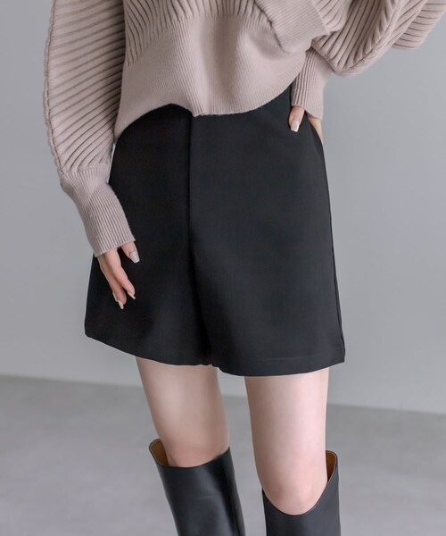 mystic（ミスティック）の「[mline] シンプルショートパンツ（その他パンツ・レディース・アイボリー/ブラック・1/2）」の2枚目の写真