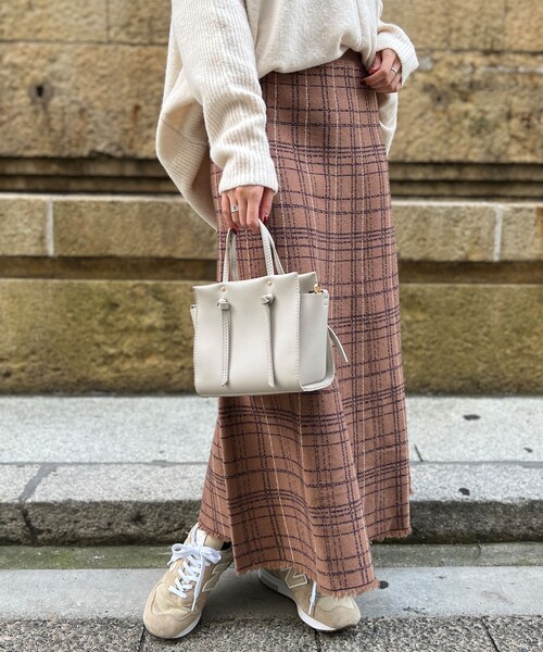 Chez toi（シェトワ）の「裾フリンジチェックニットスカート（スカート