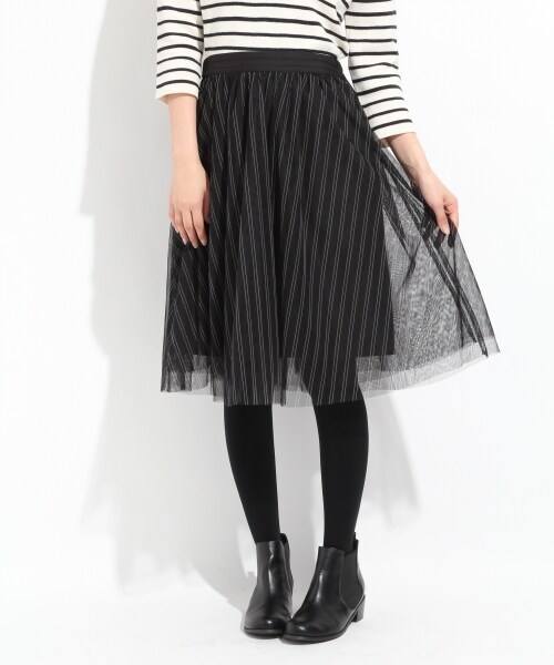 LOWRYS FARM（ローリーズファーム）の「ストライププリントチュールスカート（スカート・レディース・オフ/ブラック/カーキ・Ｆ）」の2枚目の写真