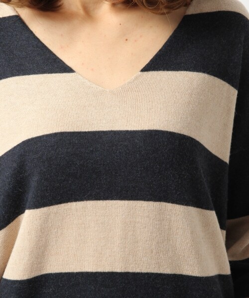 Heather(ヘザー)の「12GVネックニットプルオーバー(トップス・レディース・オフホワイト/ホワイト×ブラック/ベージュ×ダークネイビー/グリーン・FREE)」の7枚目の写真