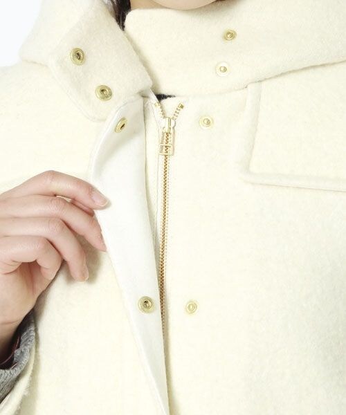 BABYLONE（バビロン）の「圧縮ブークレーフードコート（ジャケット/アウター・レディース・オフホワイト/ネイビー・36）」の14枚目の写真