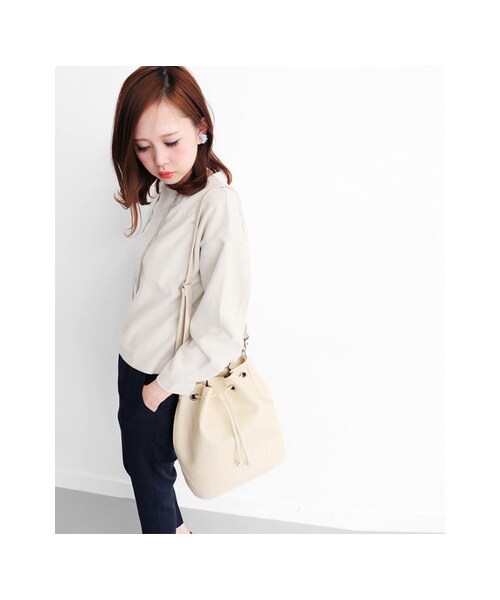 KBF（ケイビーエフ）の「3way巾着バッグ（バッグ・レディース・OFFWHITE/BLACK・one）」の9枚目の写真