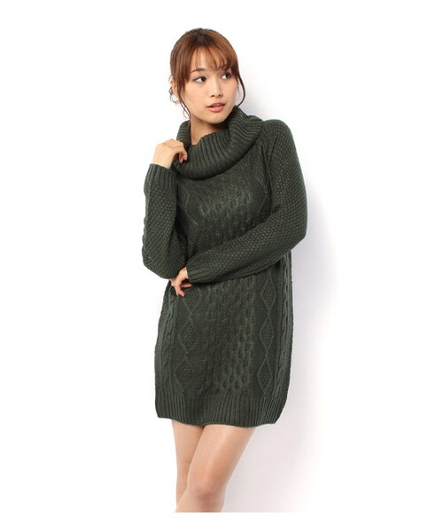 mysty woman(ミスティウーマン)の「アラン柄オフタートルニットワンピース(ワンピース/ドレス・レディース・アイボリー/ボルドー/グリーン/ブラック系・M)」の3枚目の写真