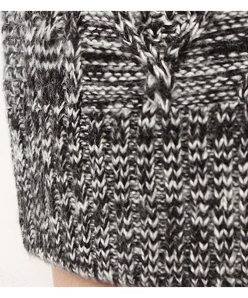 mysty woman(ミスティウーマン)の「アラン柄オフタートルニットワンピース(ワンピース/ドレス・レディース・アイボリー/ボルドー/グリーン/ブラック系・M)」の10枚目の写真