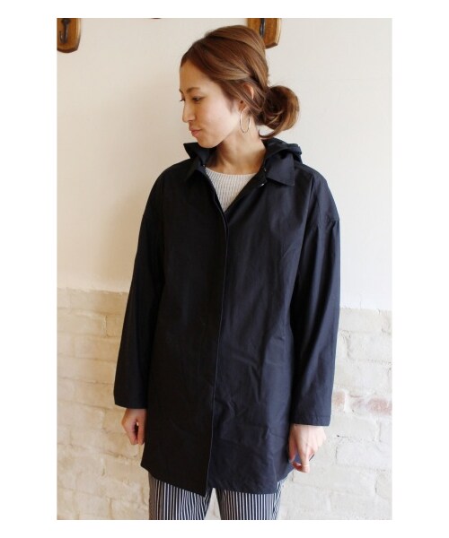 FRAMeWORK（フレームワーク）の「≪2015SS 先行予約≫ウラコーティング フードCT（その他コート・レディース・ベージュ/ネイビー・36/38）」の3枚目の写真