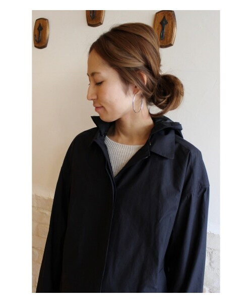 FRAMeWORK（フレームワーク）の「≪2015SS 先行予約≫ウラコーティング フードCT（その他コート・レディース・ベージュ/ネイビー・36/38）」の5枚目の写真