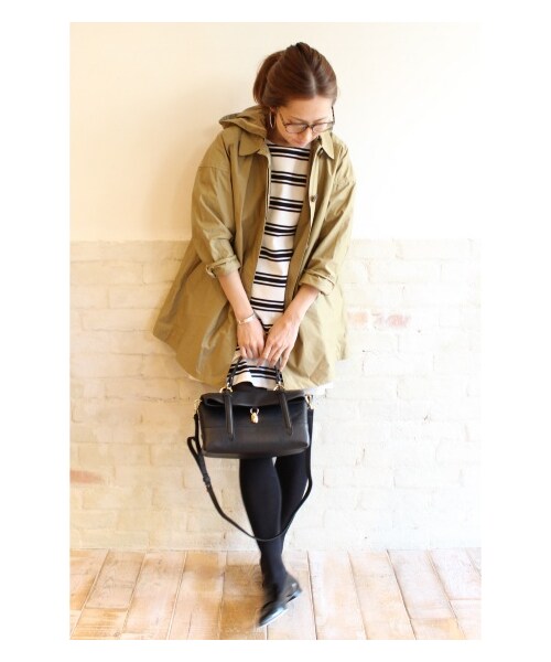 FRAMeWORK（フレームワーク）の「≪2015SS 先行予約≫ウラコーティング フードCT（その他コート・レディース・ベージュ/ネイビー・36/38）」の17枚目の写真