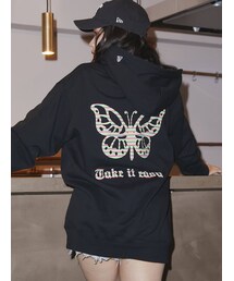 jouetie（ジュエティ）の「NEW ERAバタフライフーディー【コラボ】（Tシャツ/カットソー）」