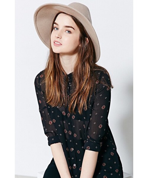 URBAN OUTFITTERS(アーバンアウトフィッターズ)の「Ecote Kendall Panama Hat(帽子・レディース・IVORY・ONE SIZE)」の5枚目の写真