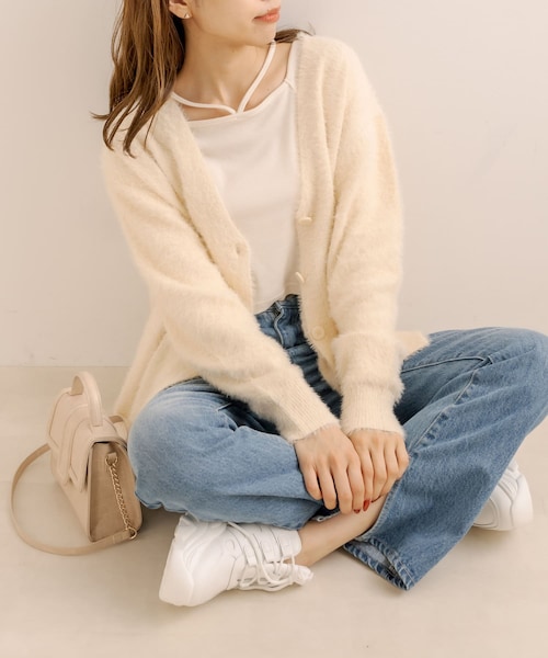 OLIVE des OLIVE(オリーブデオリーブ)の「【WEB限定カラーあり】ふわふわシャギーカーディガン(カーディガン/ボレロ・レディース・オフホワイト/アイボリー/ブルー/グレイッシュベージュ/ライトグレー/ラベンダー・FREE)」の2枚目の写真