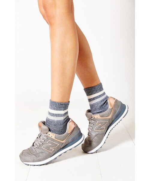 NEW BALANCE(ニューバランス)の「New Balance 574 Precious Metals Running Sneaker(スニーカー・レディース・SILVER・7.5/9.5/8.5/5/8/7/6.5/9)」の6枚目の写真