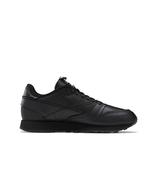 Reebok（リーボック）の「クラシック レザー メモリー オブ / Classic Leather Memory Of Shoes（ブラック）（シューズ・ブラック・225 (22.5cm)/230 (23.0cm)/235 (23.5cm)/240 (24.0cm)/245 (24.5cm)/250 (25.0cm)/255 (25.5cm)/260 (26.0cm)/265 (26.5cm)/270 (27.0cm)/275 (27.5cm)/280 (28.0cm)/285 (28.5cm)/290 (29.0cm)/295 (29.5cm)/300 (30.0cm)）」の6枚目の写真
