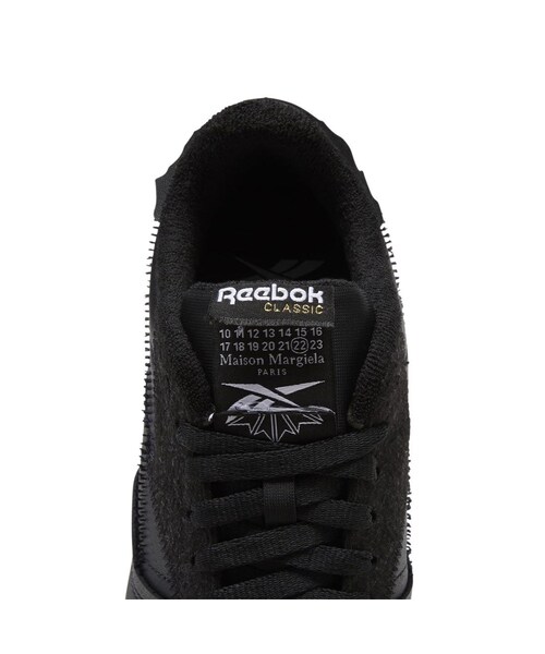 Reebok（リーボック）の「クラシック レザー メモリー オブ / Classic Leather Memory Of Shoes（ブラック）（シューズ・ブラック・225 (22.5cm)/230 (23.0cm)/235 (23.5cm)/240 (24.0cm)/245 (24.5cm)/250 (25.0cm)/255 (25.5cm)/260 (26.0cm)/265 (26.5cm)/270 (27.0cm)/275 (27.5cm)/280 (28.0cm)/285 (28.5cm)/290 (29.0cm)/295 (29.5cm)/300 (30.0cm)）」の7枚目の写真